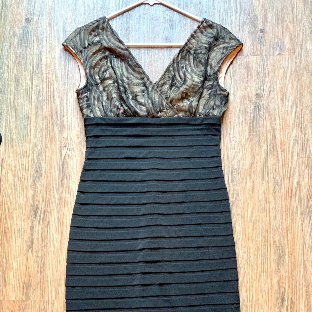 Adrianna Papell Knee Length Formal Dress